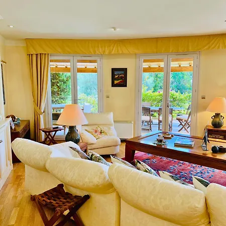 Villa-cypres-la-polynesie-giens * Ιέρ